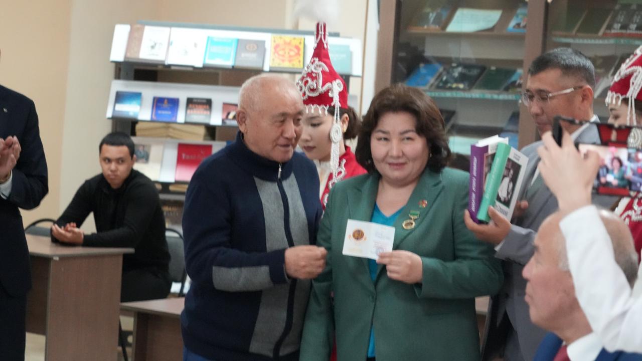 Торжественное открытие выставки «Уголок обмена книгами»