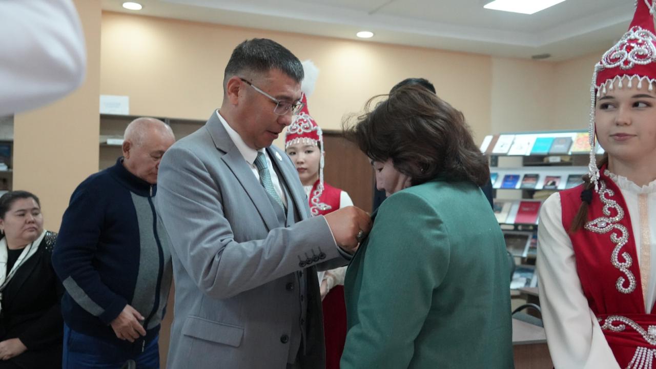 Торжественное открытие выставки «Уголок обмена книгами»